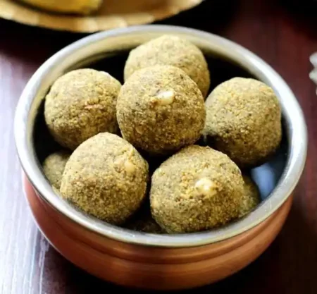 ग्रीन ग्राम लाडू